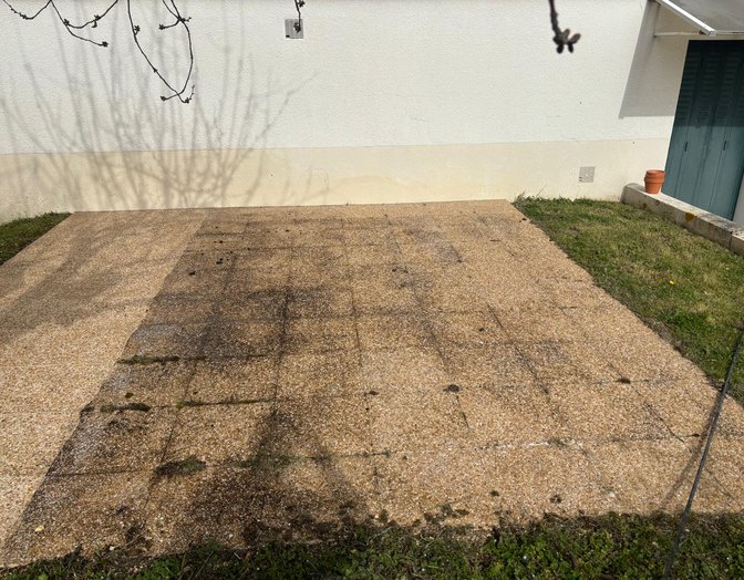 Avant : nettoyage de terrasse