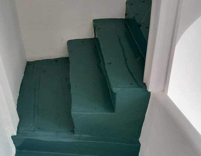 Après : escalier en bois